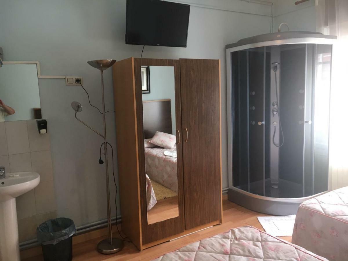 奥维耶多 Hostal Goias酒店 外观 照片