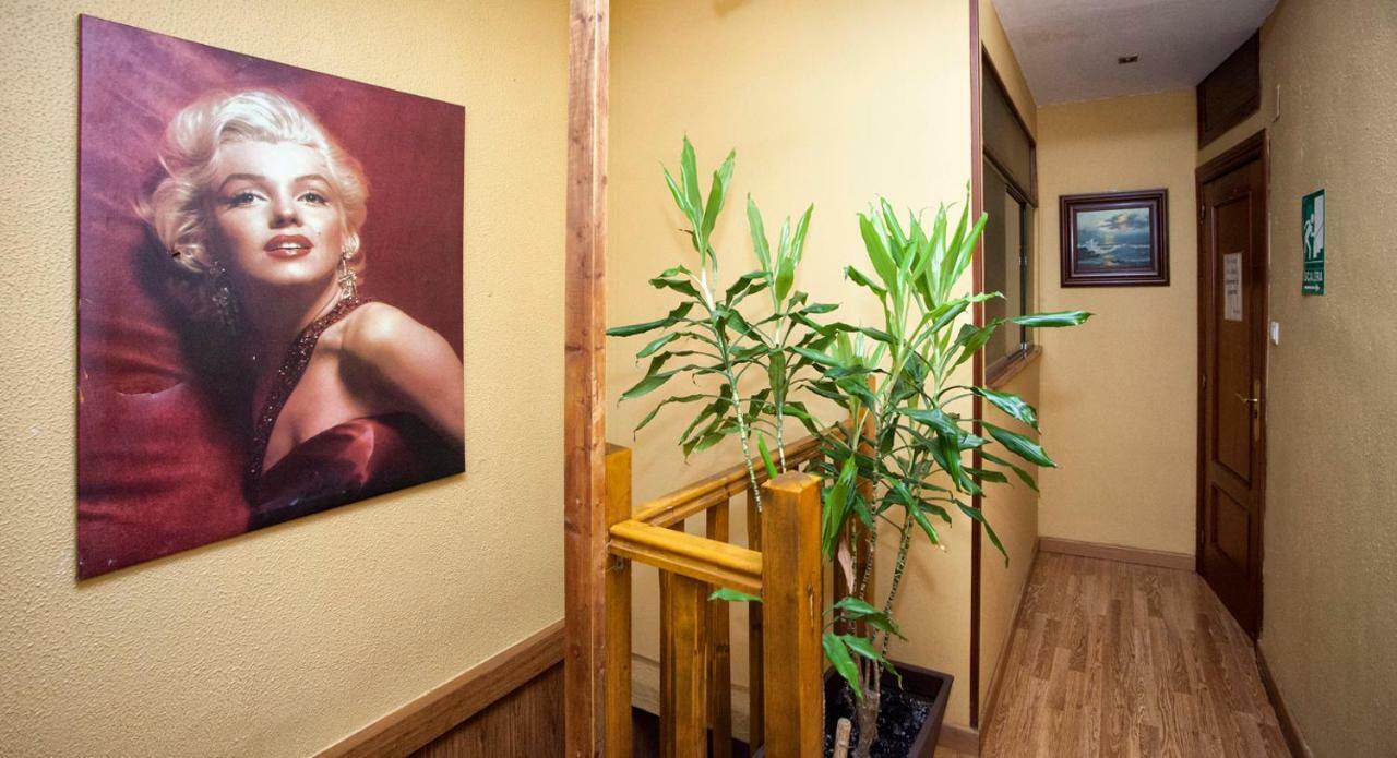 奥维耶多 Hostal Goias酒店 外观 照片